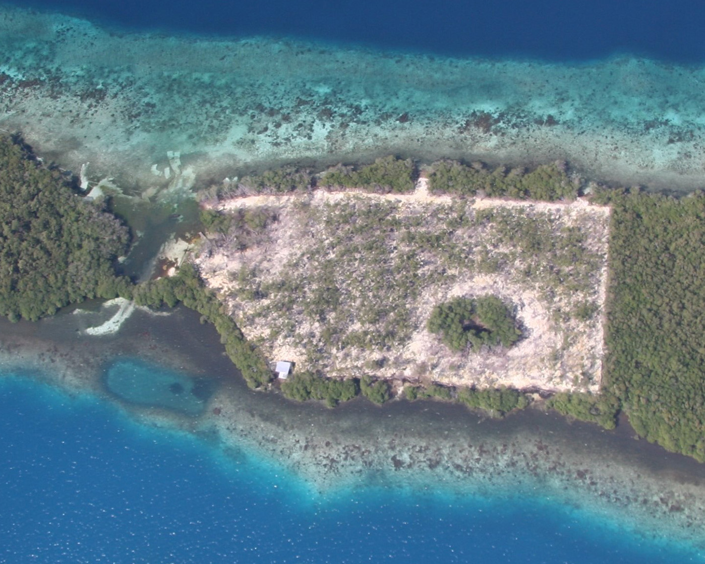 Image of ocean front property for sale in belmopan area, Belize.